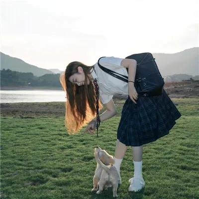 赛拉和黑桃乐队海报